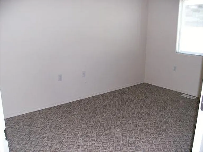 1212 W Columbia Ave — Photo 6