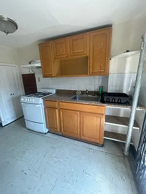 Sold by RESI BK | media 2