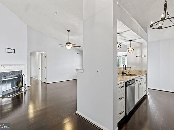 5th image of 12259 Ladymeade Ct APT 302