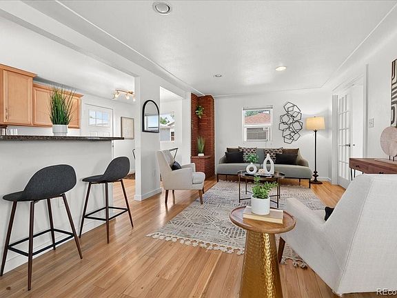 2nd image of 4814 Irving Street