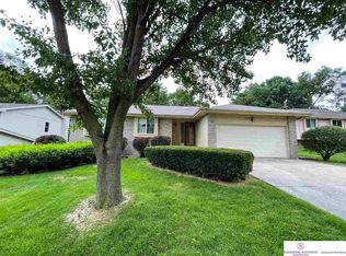 17043 Walnut Cir, Omaha, NE 68130