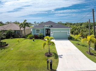 220 Antilla Dr, Rotonda West, FL 33947