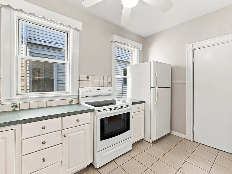 147 Murdock St #1 — Photo 3