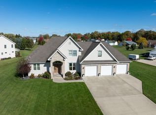 2093 Cobblestone Ct, Mount Pleasant, MI
