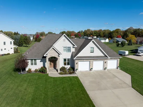 2093 Cobblestone Ct, Mount Pleasant, MI 48858