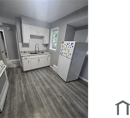 14205 Sylvia Ave — Photo 3