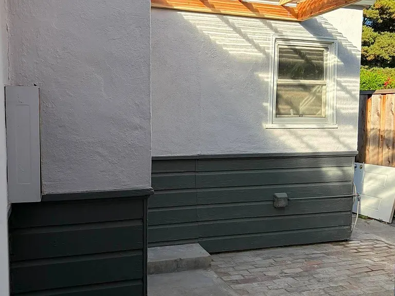 610 E Saint James St — Photo 15
