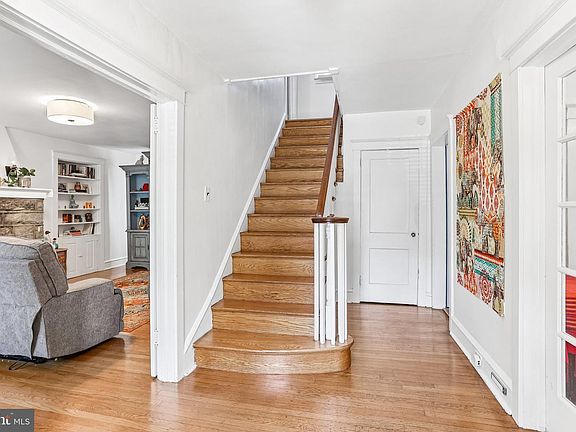2nd image of 722 Drexel Ave