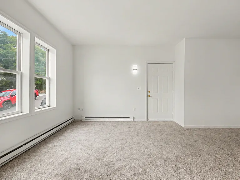 2 S New St #2 — Photo 4