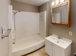 304 Hubbell Dr #10866733, Dixon, IL 61021
