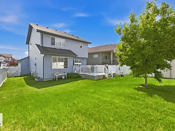 3724 163rd Ave NW, Edmonton, AB T5Y 0H9
