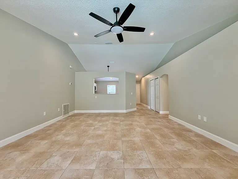 113 Pheasant Dr — Photo 4