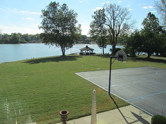 4th image of 5349 Shorewood Dr