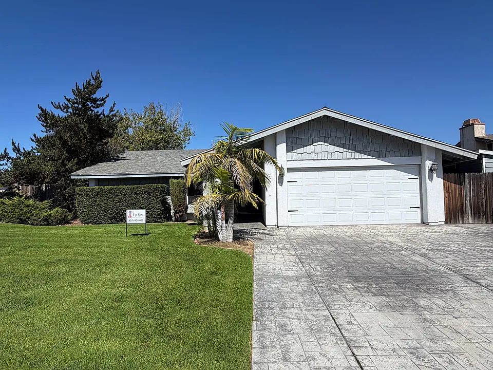 955 Terrace Ave