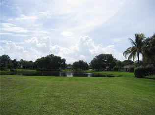 204 Oak Hammock Cir SW, Vero Beach, FL 32962