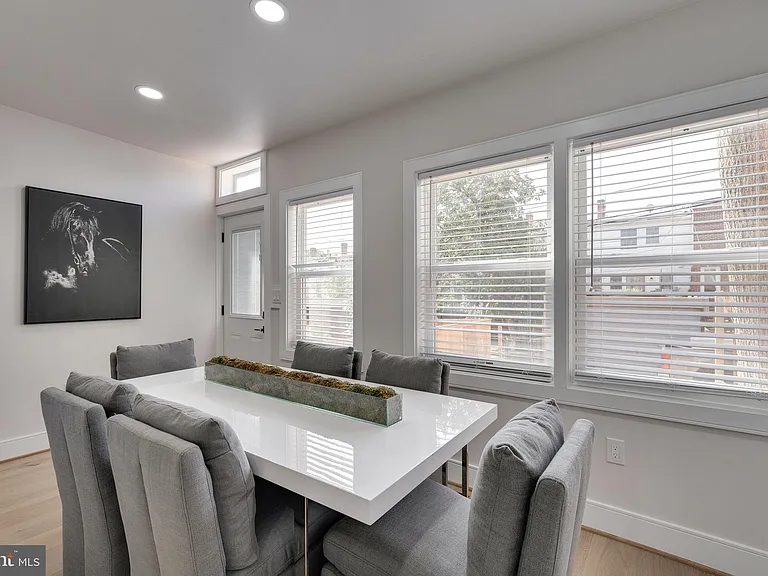 1323 Childress St NE — Photo 14