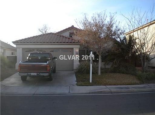 1st image of 629 Fox Haven St