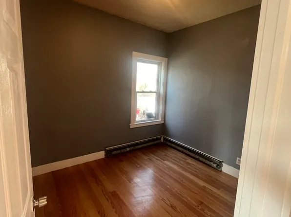 18 Menlo St #1, Brockton, MA 02301