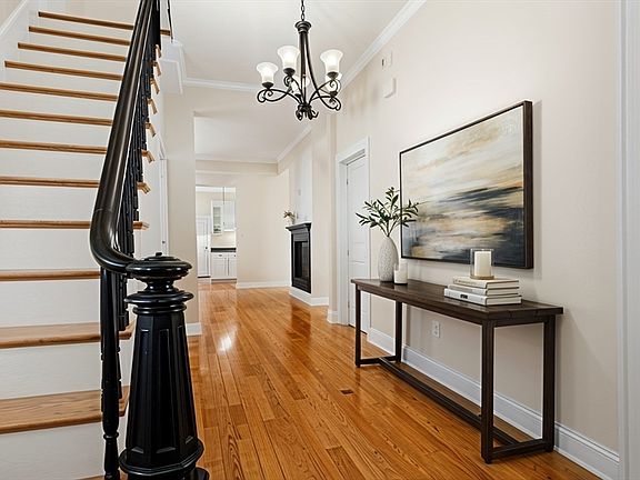 5th image of 28 Mercer Rd