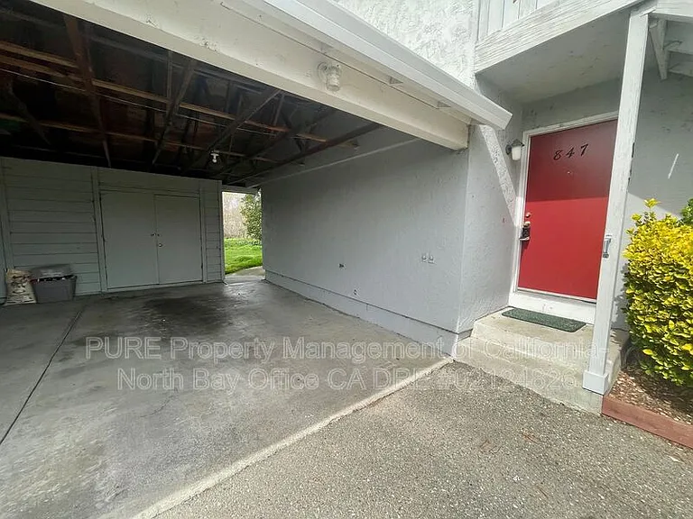 847 Madison St — Photo 2