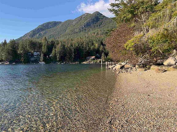 5th image of 7425 Sechelt Inlet Rd