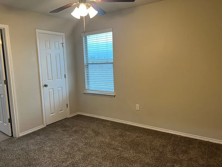 1516 Lucille St — Photo 32