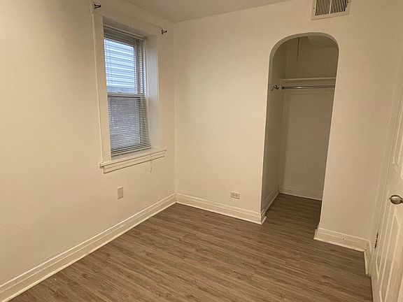 bed room # 1 (fits kings sized bed)