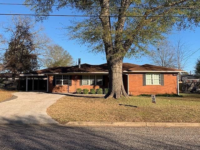 1st image of 704 Enfield Dr