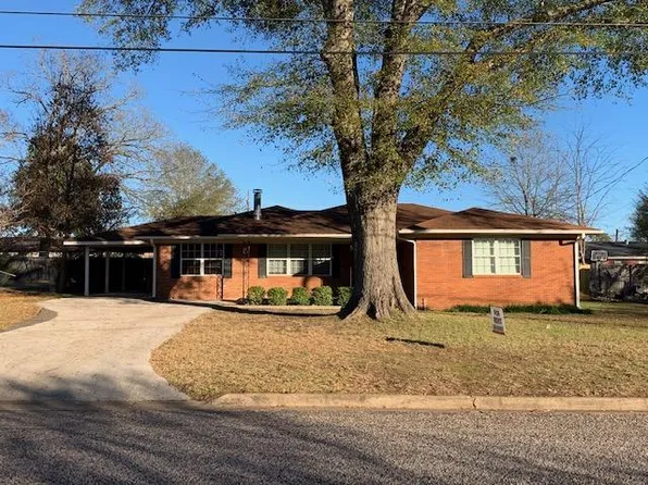 704 Enfield Dr, Marshall, TX 75672