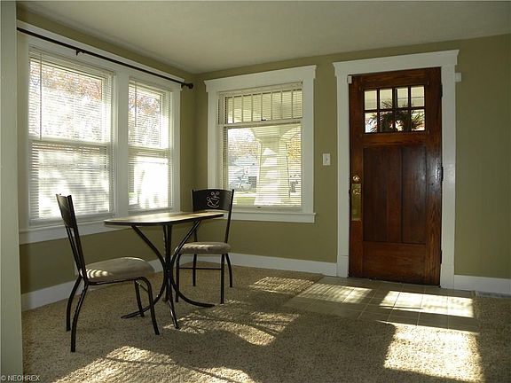 5th image of 259 Longford Ave
