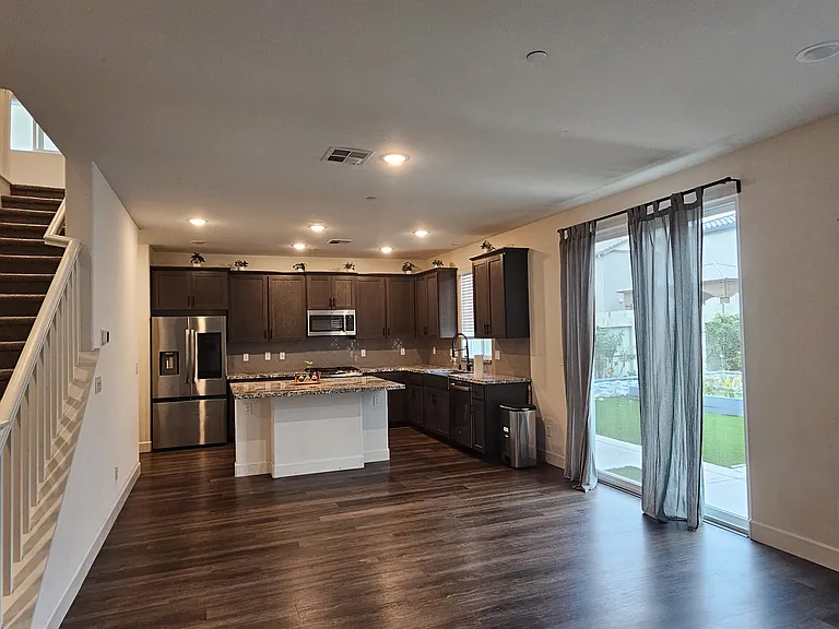 8176 Oxbow Landing Loop — Photo 3