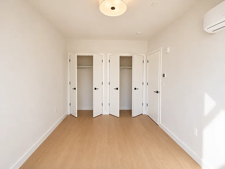 74 Webster St #1BB — Photo 4