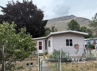 809 Well St, Riggins, ID 83549