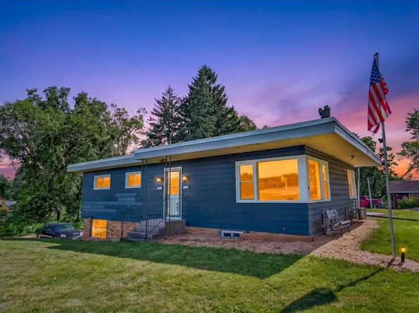3142 Larsen Rd, Madison, WI 53711