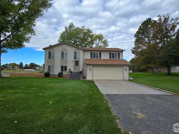 14057 Greenway Dr, Sterling, CO 80751