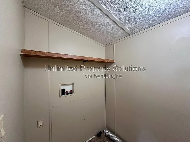 9499 Wendi Dr NE #J — Photo 15