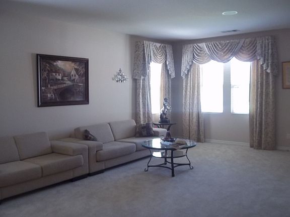 3rd image of 567 Silverhawk Dr