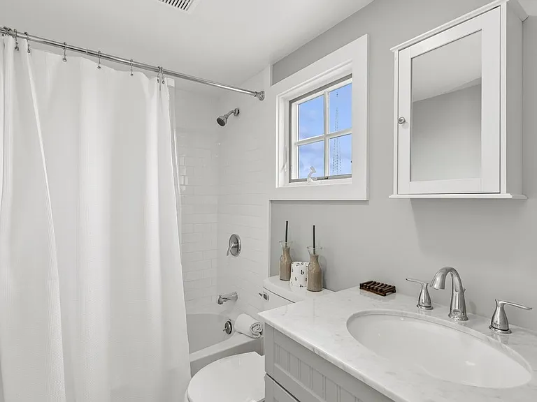 87 Foster Ave — Photo 21