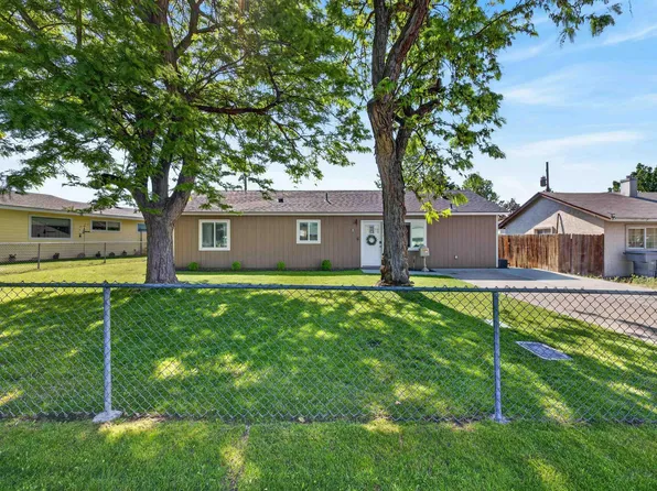 2405 Dover St, Richland, WA 99352
