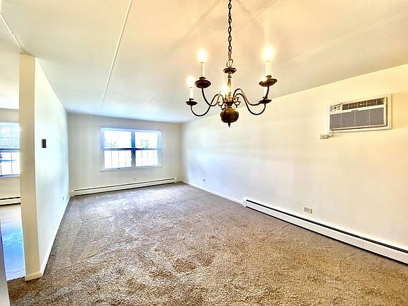 4th image of 130 Douglas Ave APT 8
