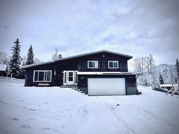 18062 Meadow Creek Dr, Eagle River, AK 99577