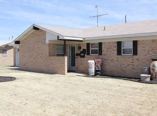 404 Willow Ave, Dumas, TX 79029