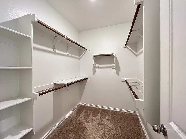 1511 Avery Pointe Dr — Photo 18