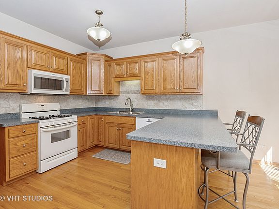 4th image of 10911 Canterbury Dr