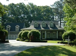 25 Deerwood Farms Dr, Newnan, GA 30265