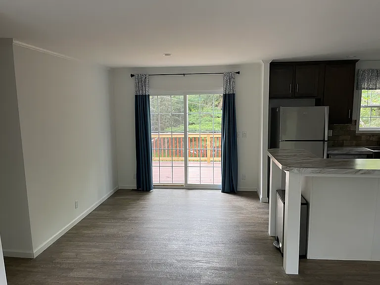 20 Glenn Ave — Photo 4