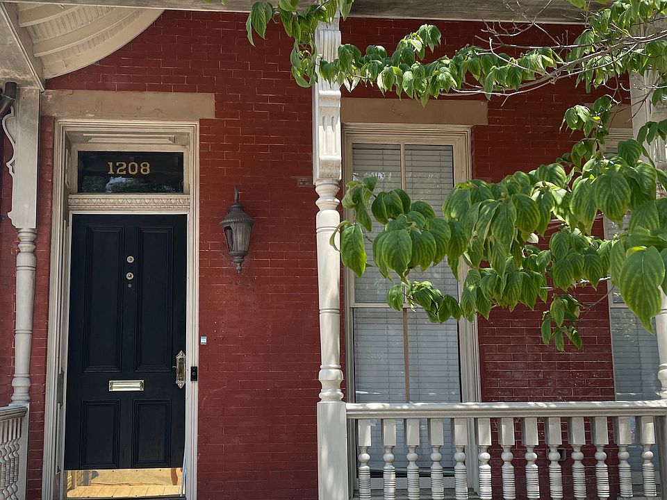Front of 1208 W. Cary St. House
