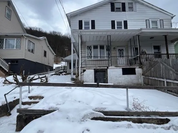 53 W High St, Nesquehoning, PA 18240