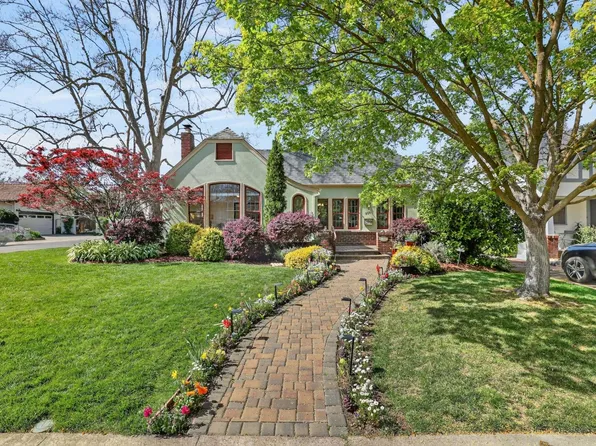 560 46th St, Sacramento, CA 95819