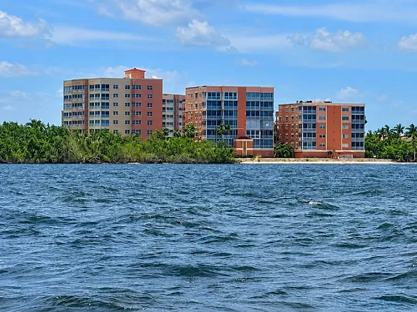 14815 Laguna Dr APT 103, Fort Myers, FL 33908